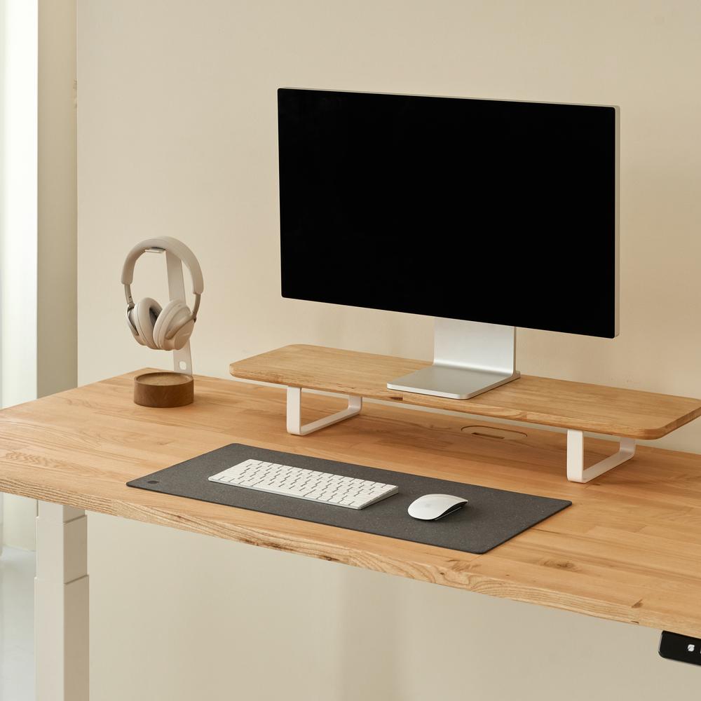 Tấm trải bàn làm việc NaturalSwift 62x30cm, màu ghi đậm