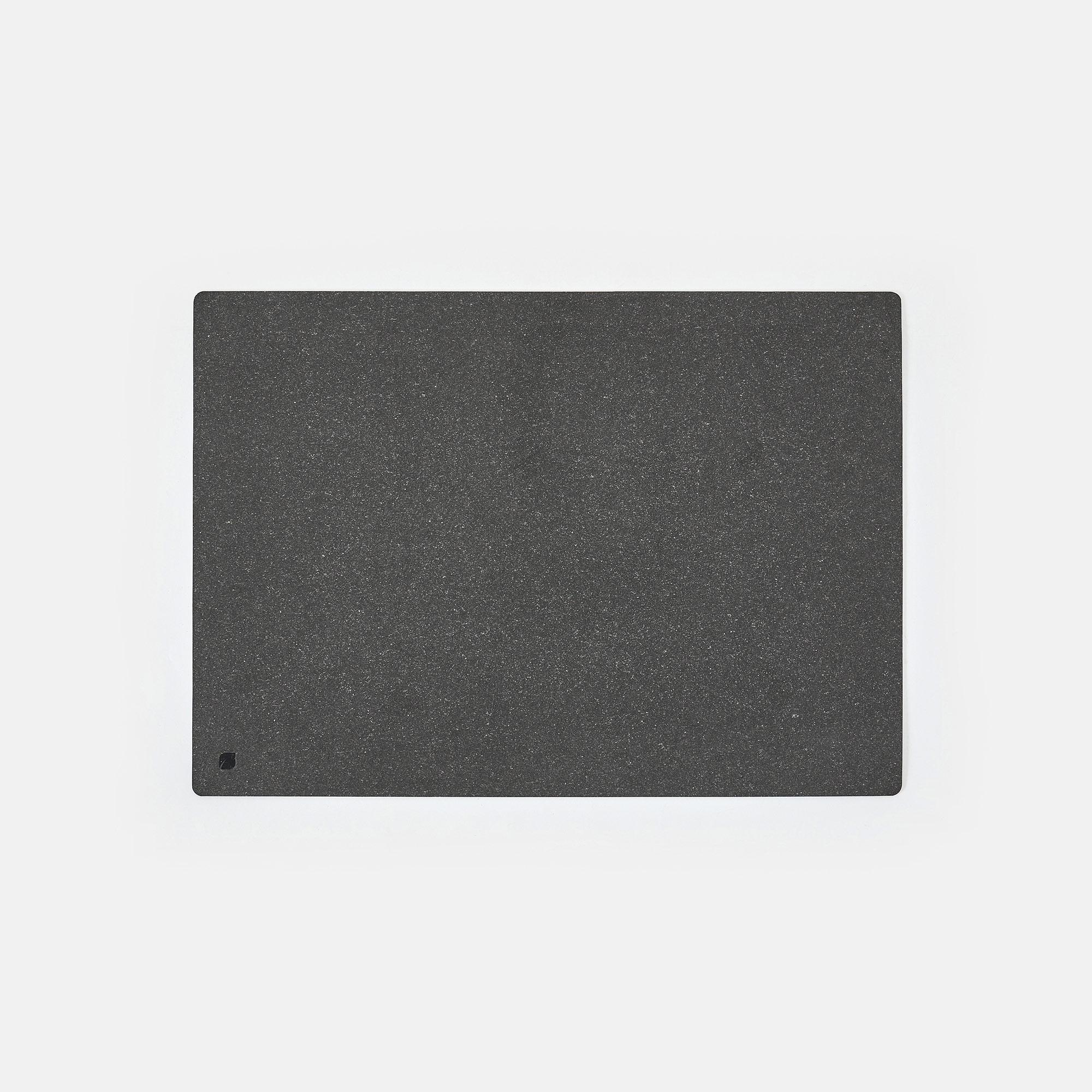 Tấm trải bàn làm việc NaturalSwift 66x47cm, màu ghi đậm