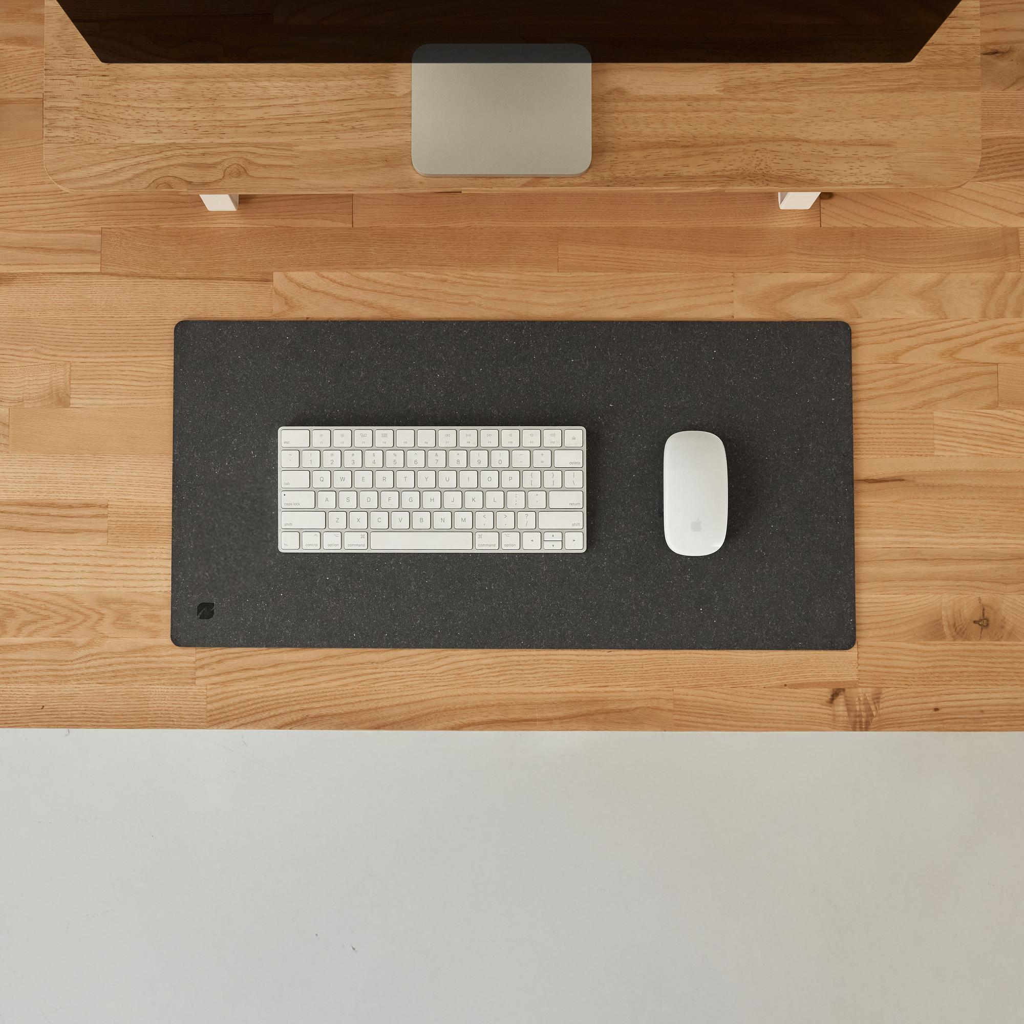 Tấm trải bàn làm việc NaturalSwift 62x30cm, màu ghi đậm