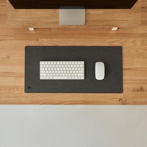 Tấm trải bàn làm việc NaturalSwift 62x30cm, màu ghi đậm