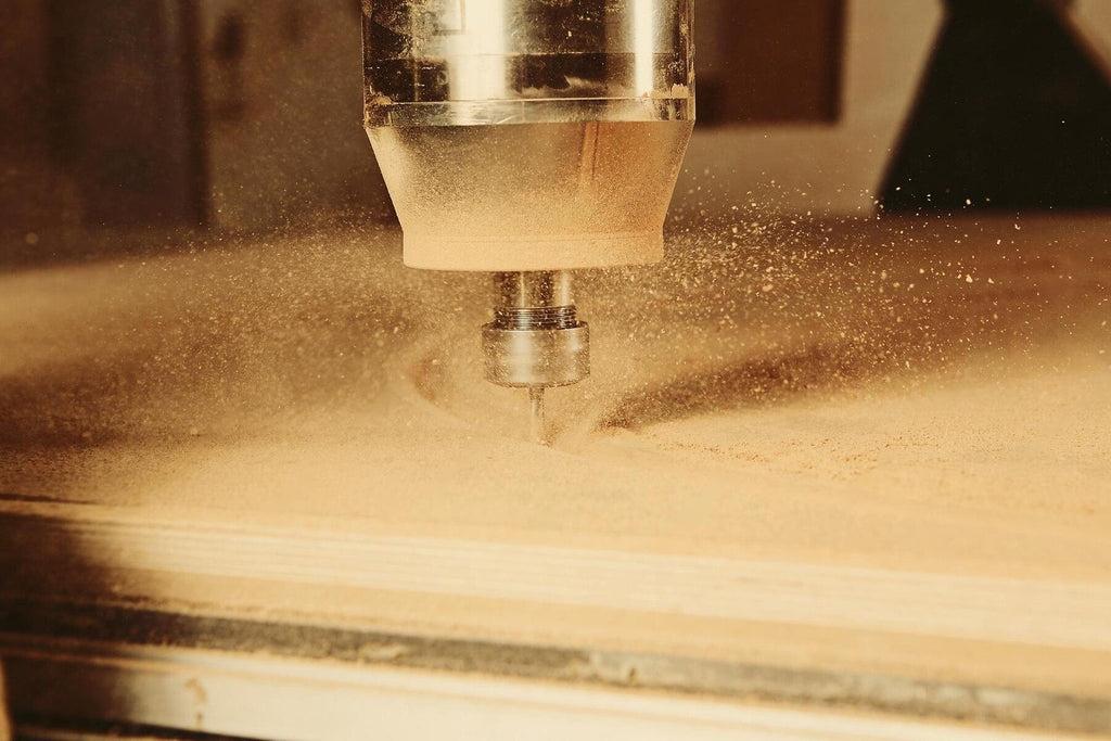 Quy trình sản xuất bàn nâng hạ - Cắt CNC tạo hình